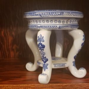 Ornamental plant stand